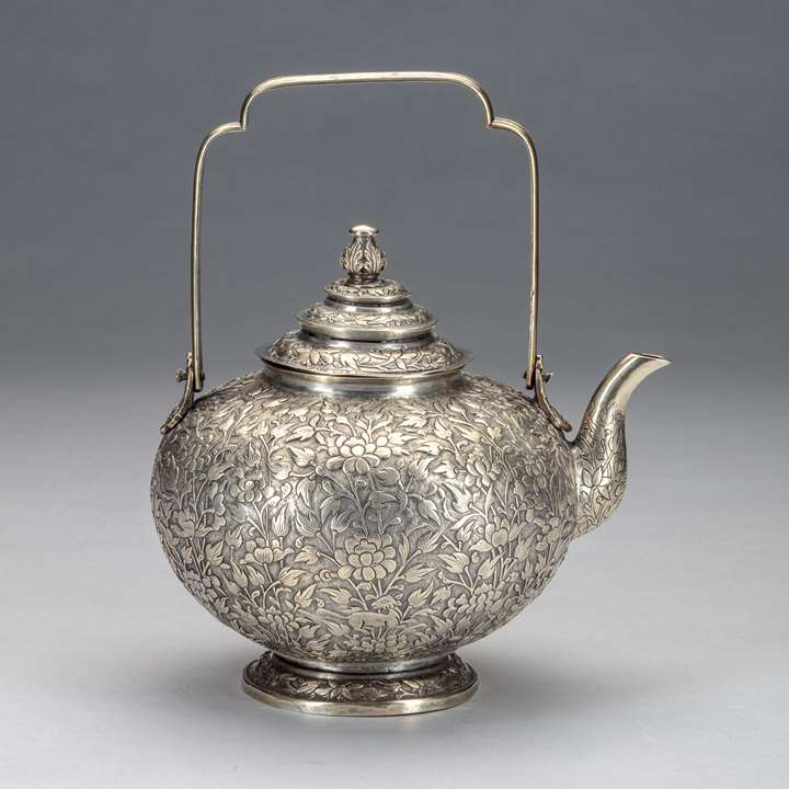 Silver Teapot (kar nam ton) or Water-Pot (kanam)